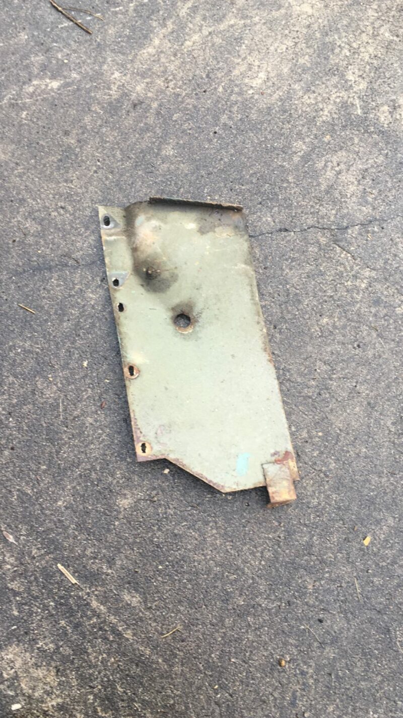 Tôle de protection moteur inférieure gauche CC921920