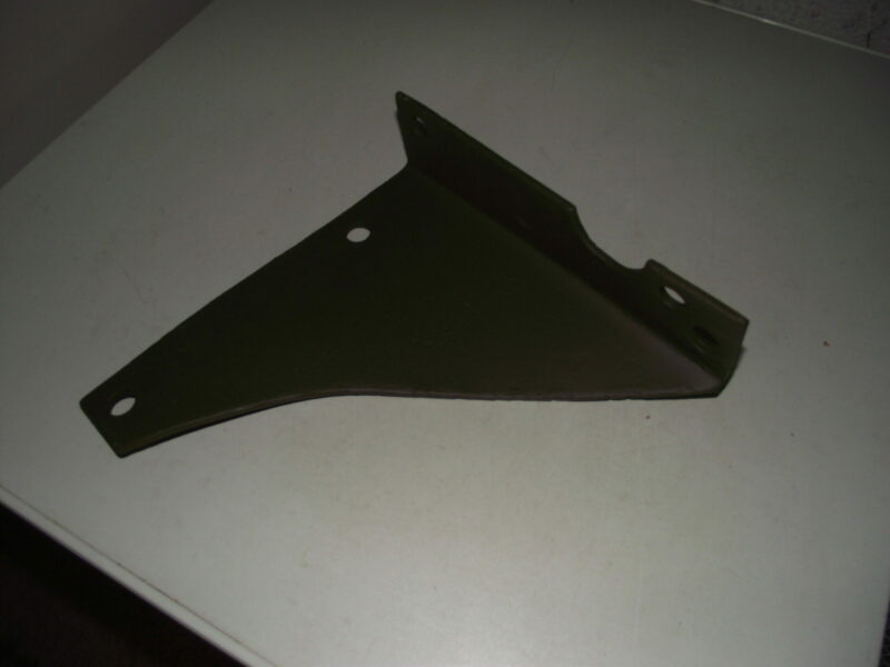 Renfort pare choc avant droit CC915900