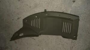 Garde-boue inférieure avant gauche CC923777