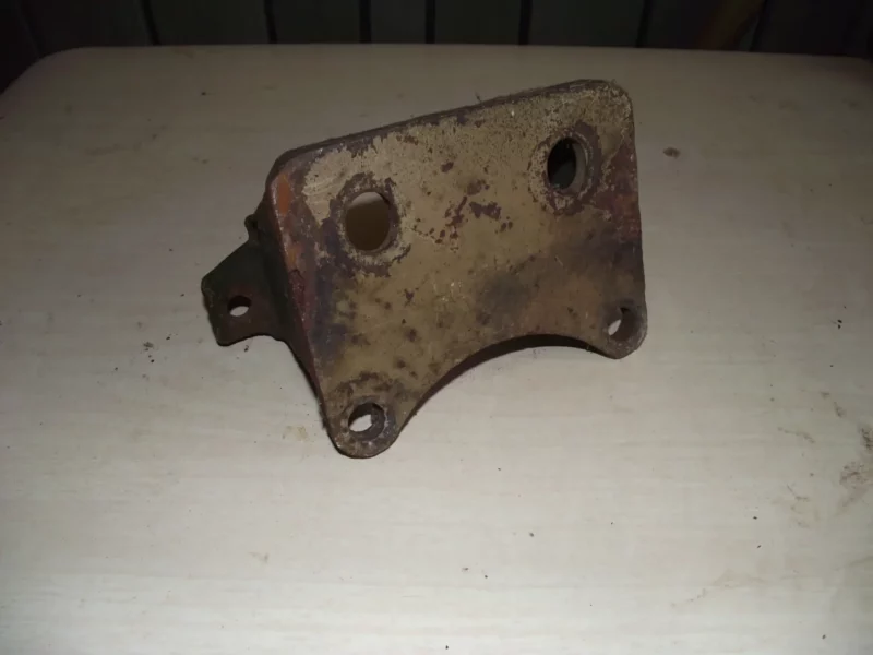 Support inférieur de radiateur CC923056