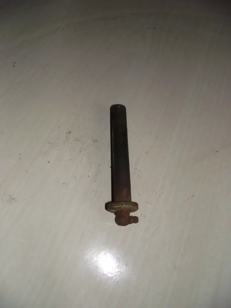 Axe avant supérieur de lame ressort avant CC594262