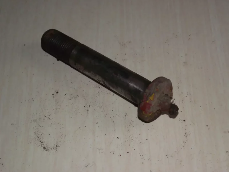 Axe arrière de lame ressort avant CC585939