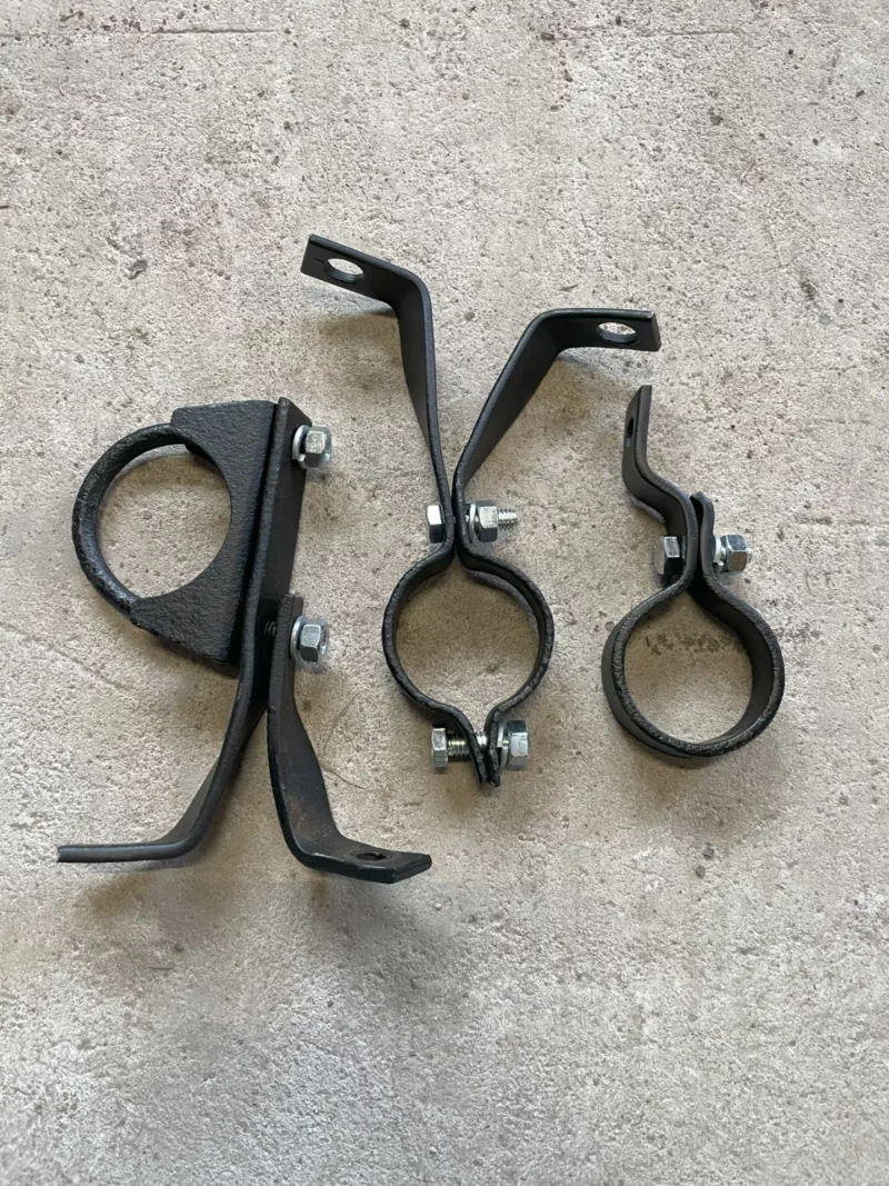 Kit complet de fixation de l'échappement