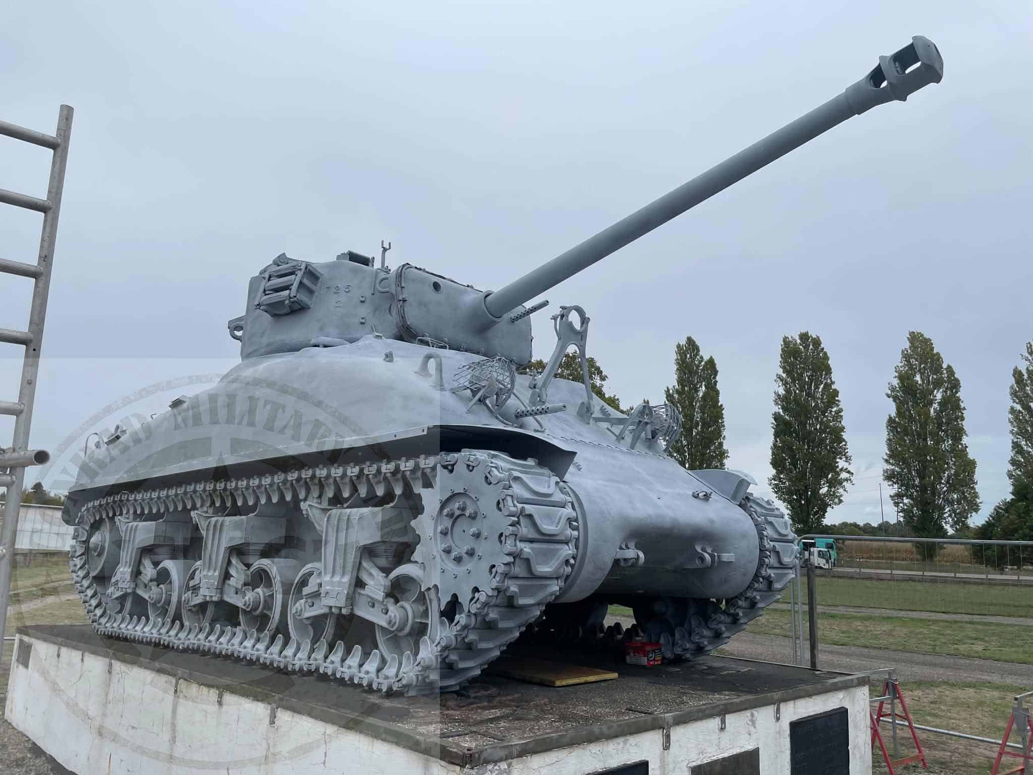 Sherman traité en gris