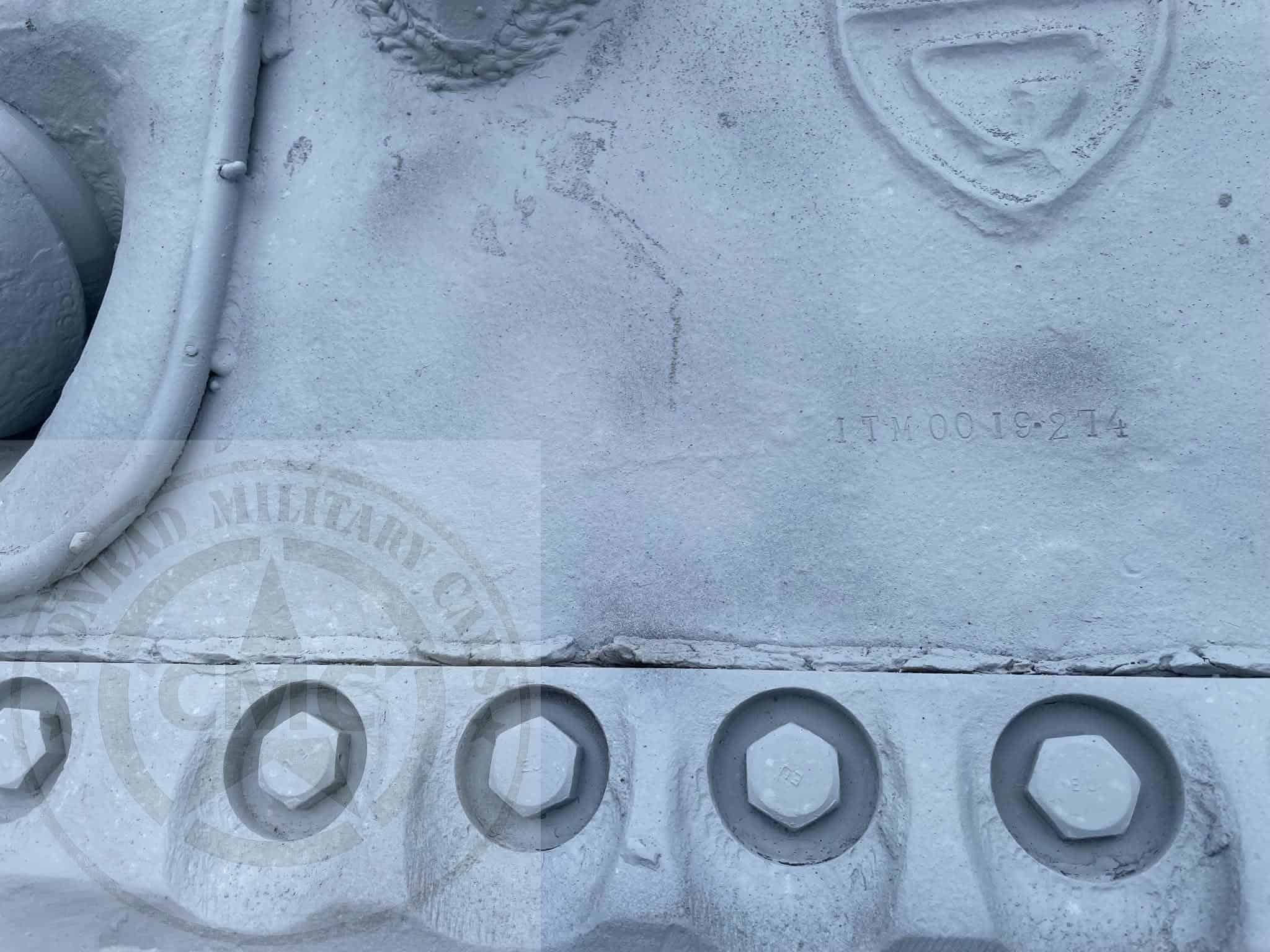 Marquage de fonderie visible sur surface préparée